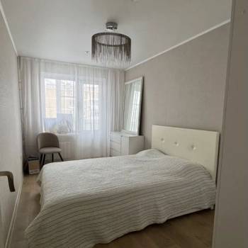 Продается Многокомнатная квартира, 74,5 м²