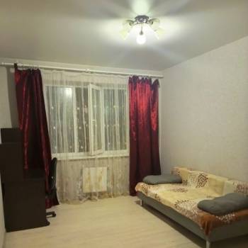 Сдается 1-комнатная квартира, 42 м²