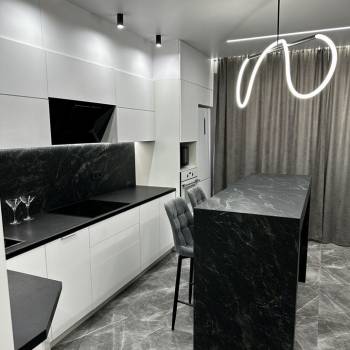 Сдается 2-х комнатная квартира, 86 м²