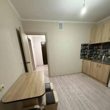 Сдается 1-комнатная квартира, 43 м²