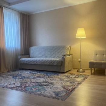 Сдается 1-комнатная квартира, 42 м²