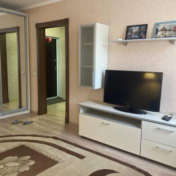 Сдается 1-комнатная квартира, 42 м²