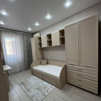 Сдается Многокомнатная квартира, 108 м²