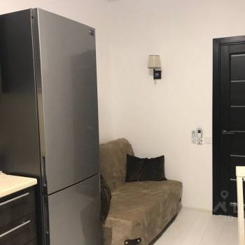 Продается 1-комнатная квартира, 42 м²