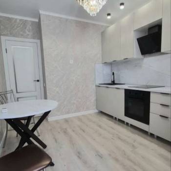 Продается 1-комнатная квартира, 38 м²