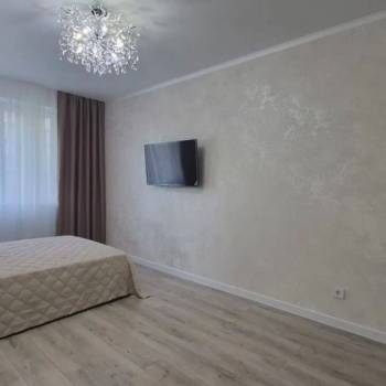 Продается 1-комнатная квартира, 38 м²