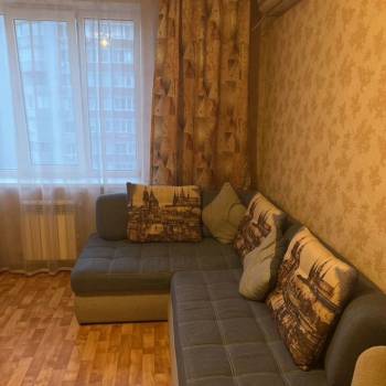 Сдается 1-комнатная квартира, 38 м²