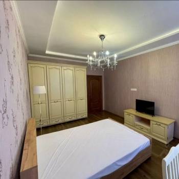 Сдается 2-х комнатная квартира, 74 м²