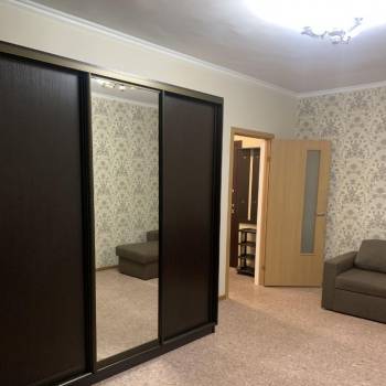 Сдается 1-комнатная квартира, 39 м²