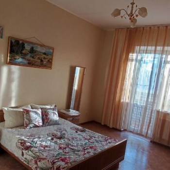 Сдается 2-х комнатная квартира, 72 м²