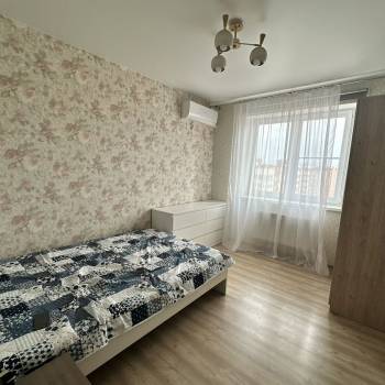 Сдается Многокомнатная квартира, 70 м²