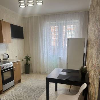 Сдается 1-комнатная квартира, 39 м²