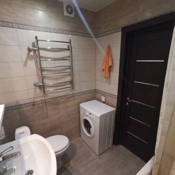 Продается 1-комнатная квартира, 42,2 м²