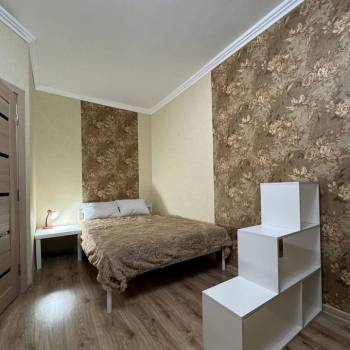 Продается 1-комнатная квартира, 40 м²
