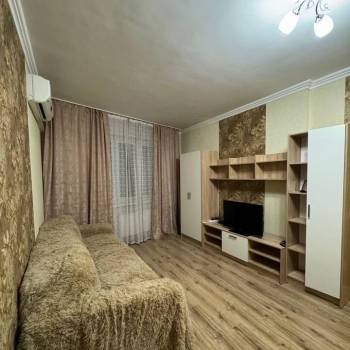 Продается 1-комнатная квартира, 40 м²
