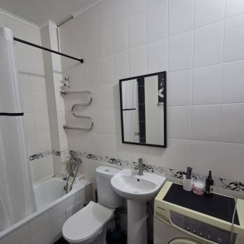 Сдается 2-х комнатная квартира, 65 м²