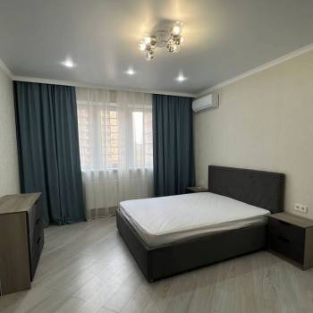 Сдается 1-комнатная квартира, 42 м²