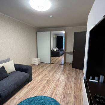 Сдается 1-комнатная квартира, 39 м²