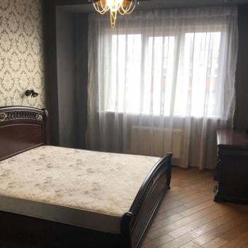 Сдается 2-х комнатная квартира, 77 м²