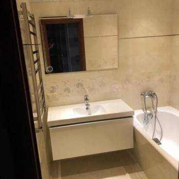 Сдается 2-х комнатная квартира, 77 м²