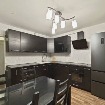 Сдается 2-х комнатная квартира, 58 м²