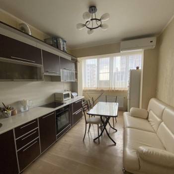 Сдается 2-х комнатная квартира, 58 м²