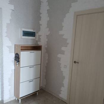Продается 1-комнатная квартира, 42 м²