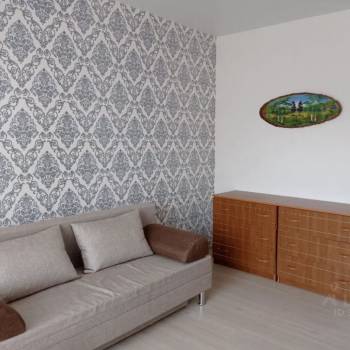 Продается 1-комнатная квартира, 42,2 м²