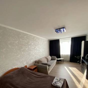 Продается 1-комнатная квартира, 38 м²