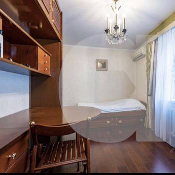 Продается Многокомнатная квартира, 107 м²