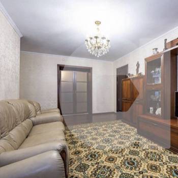 Продается Многокомнатная квартира, 107 м²