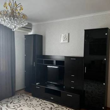 Сдается Многокомнатная квартира, 90 м²