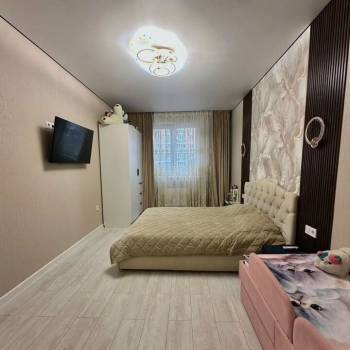 Продается 1-комнатная квартира, 37 м²