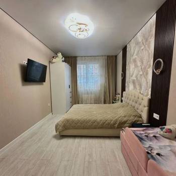 Продается 1-комнатная квартира, 37 м²