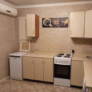 Сдается 1-комнатная квартира, 38 м²