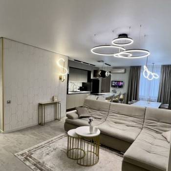 Сдается Многокомнатная квартира, 140 м²