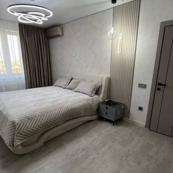 Сдается Многокомнатная квартира, 140 м²