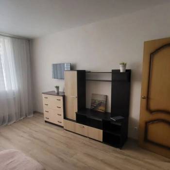 Продается 1-комнатная квартира, 41,8 м²