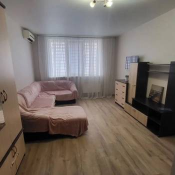 Продается 1-комнатная квартира, 41,8 м²