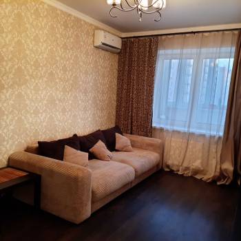 Продается 1-комнатная квартира, 35 м²