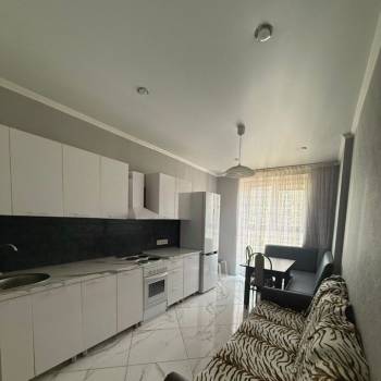 Сдается 1-комнатная квартира, 40 м²