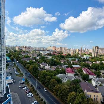 Продается 2-х комнатная квартира, 79,8 м²