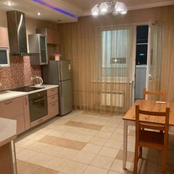 Сдается 1-комнатная квартира, 46 м²