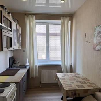 Сдается 1-комнатная квартира, 38 м²