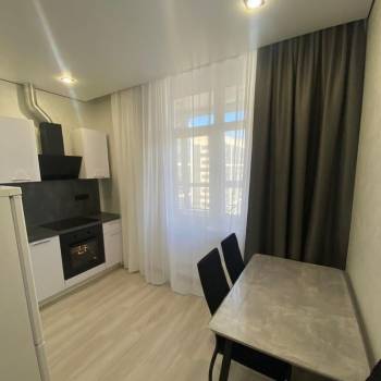 Сдается 1-комнатная квартира, 39 м²