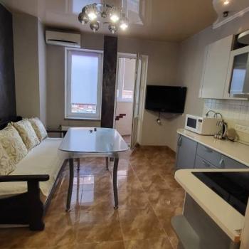 Продается 1-комнатная квартира, 50 м²