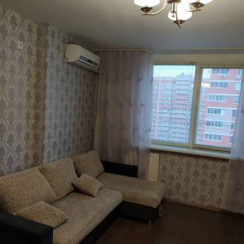 Сдается 1-комнатная квартира, 39 м²
