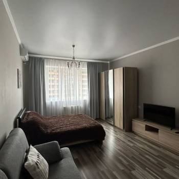 Сдается 1-комнатная квартира, 55 м²