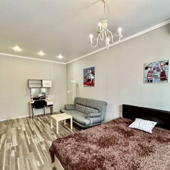 Сдается 1-комнатная квартира, 55 м²