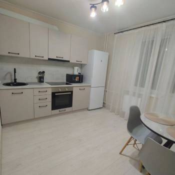 Сдается 1-комнатная квартира, 37 м²
